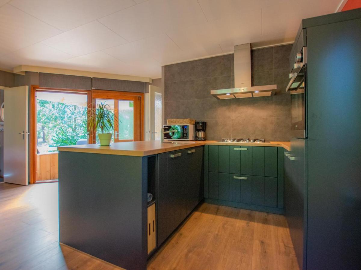 Witte Bungalow Uden Esterno foto