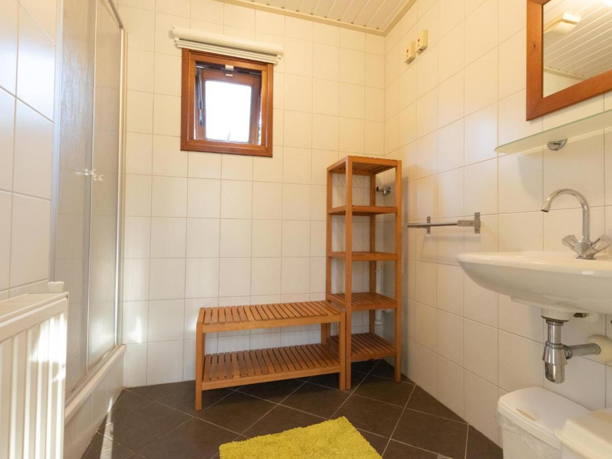 Witte Bungalow Uden Esterno foto